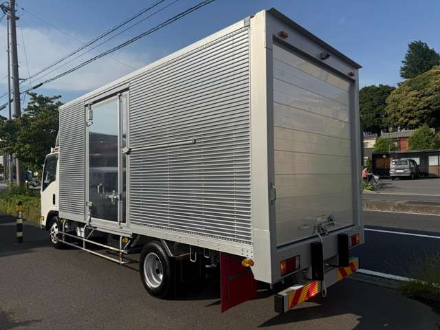 Isuzu Elf 5