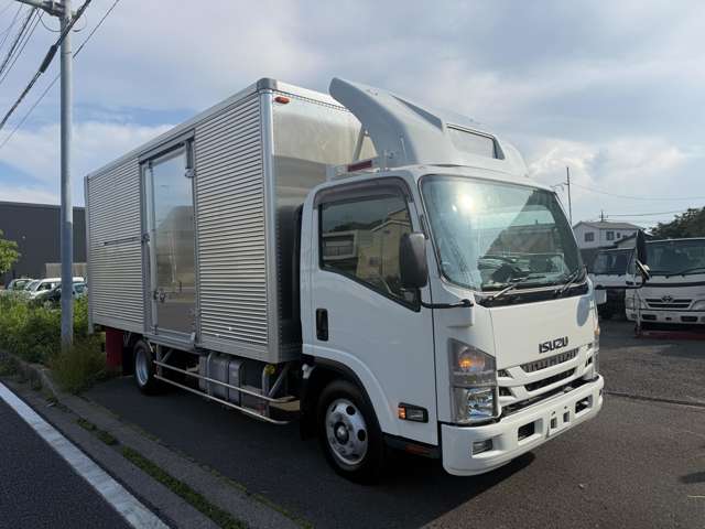 Isuzu Elf 8