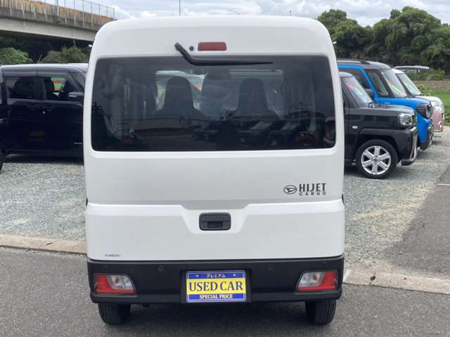 Daihatsu Hijet Cargo 7