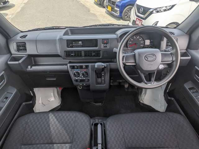 Daihatsu Hijet Cargo 10