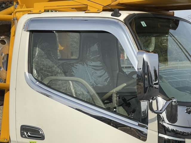 Hino Dutro 12