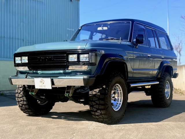 Toyota Land Cruiser 60 2