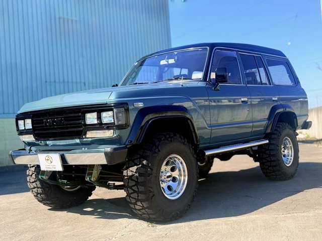 Toyota Land Cruiser 60 3