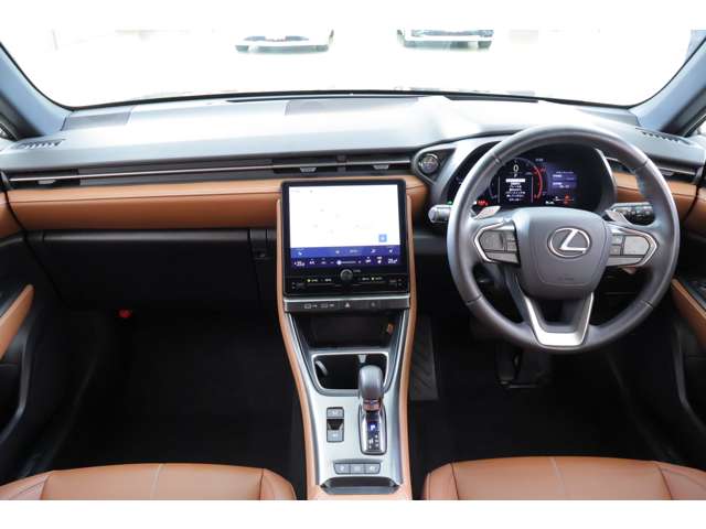 Lexus LBX 6
