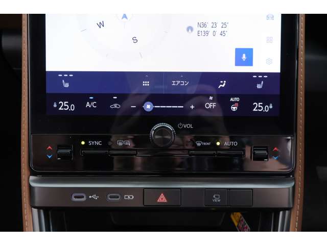 Lexus LBX 8