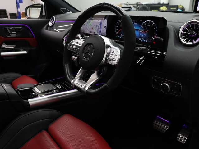 Mercedes-Benz GLA-Class 6