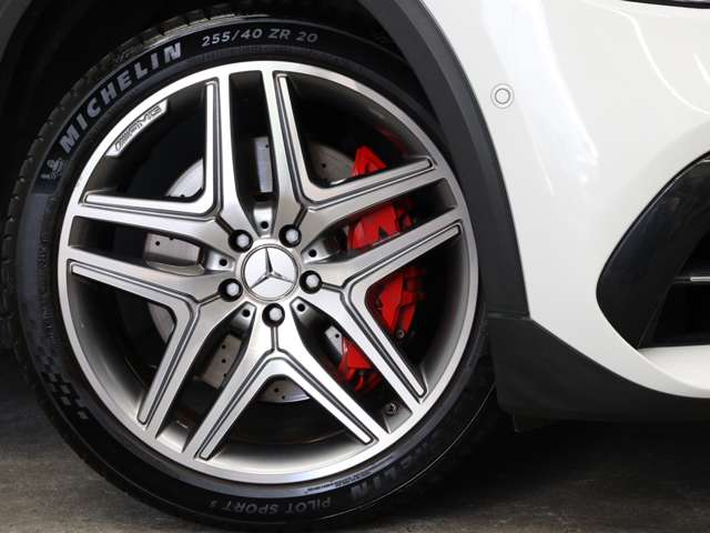 Mercedes-Benz GLA-Class 8