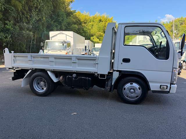 Isuzu Elf 4