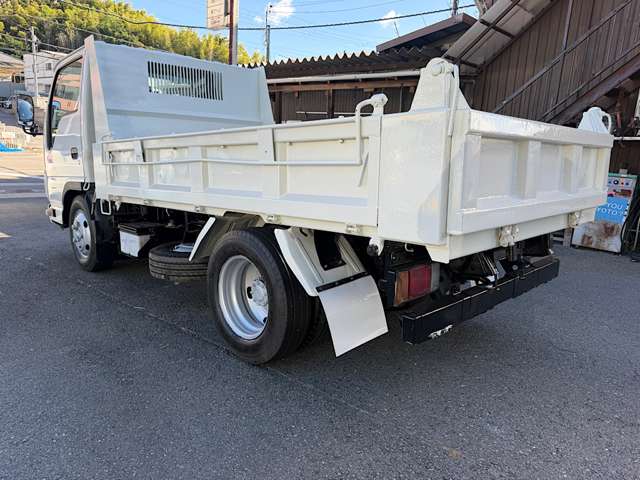 Isuzu Elf 9