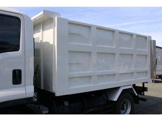 Isuzu Forward 12