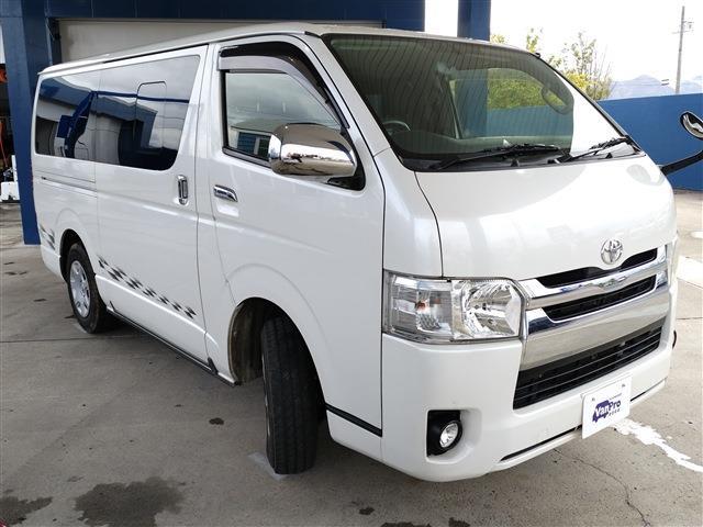 Toyota Hiace Van 5