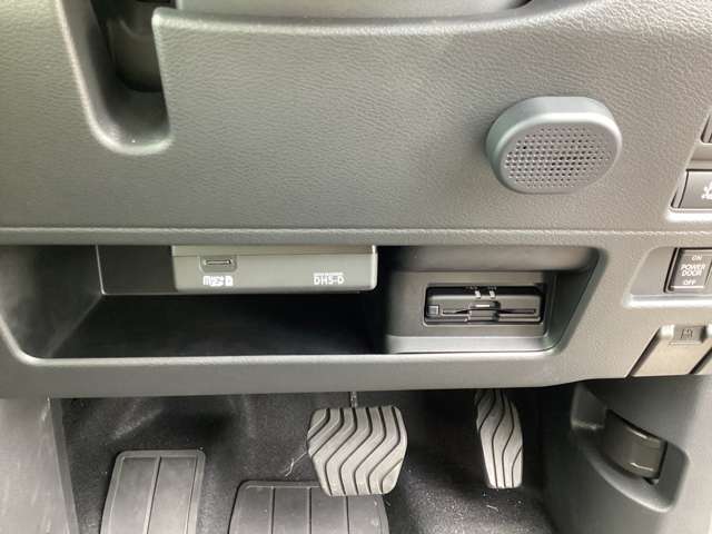 Mitsubishi Delica Mini 11
