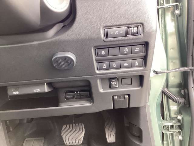 Mitsubishi Delica Mini 12
