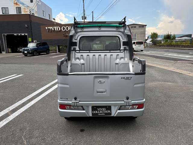 Daihatsu Hijet Deck Van 7
