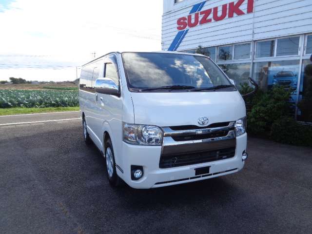 Toyota Regius Ace 2