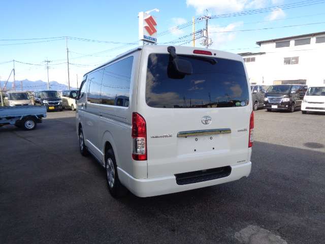 Toyota Regius Ace 4