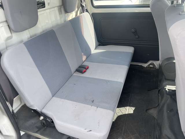 Daihatsu Hijet Deck Van 12
