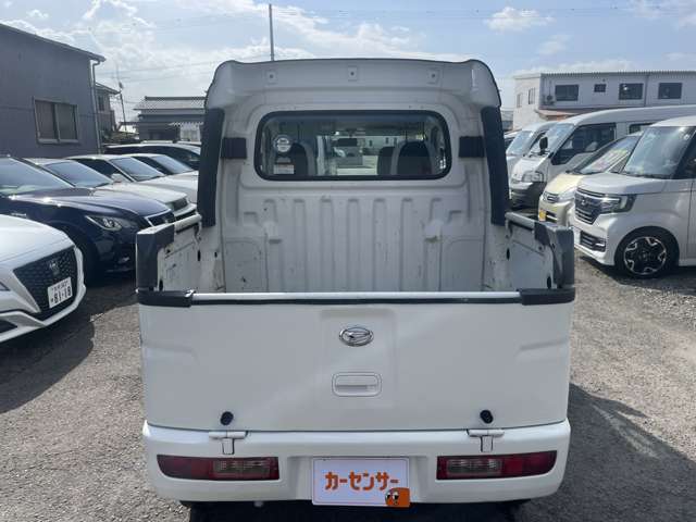 Daihatsu Hijet Deck Van 5