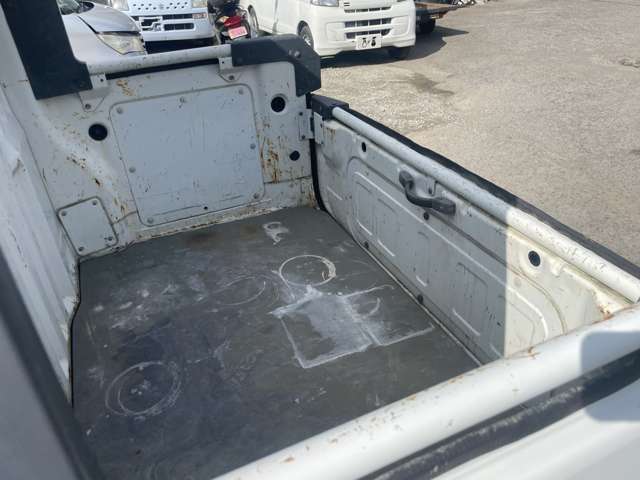 Daihatsu Hijet Deck Van 7