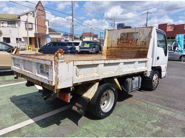 Isuzu Elf 6