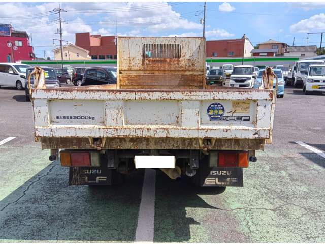 Isuzu Elf 7