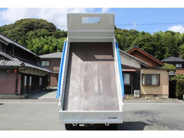Isuzu Elf 11