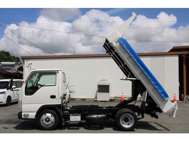 Isuzu Elf 4