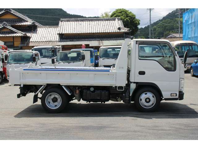 Isuzu Elf 7