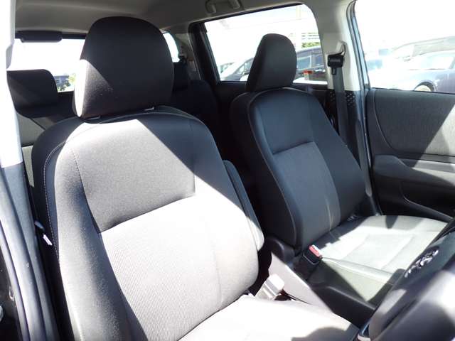 Toyota Sienta 12