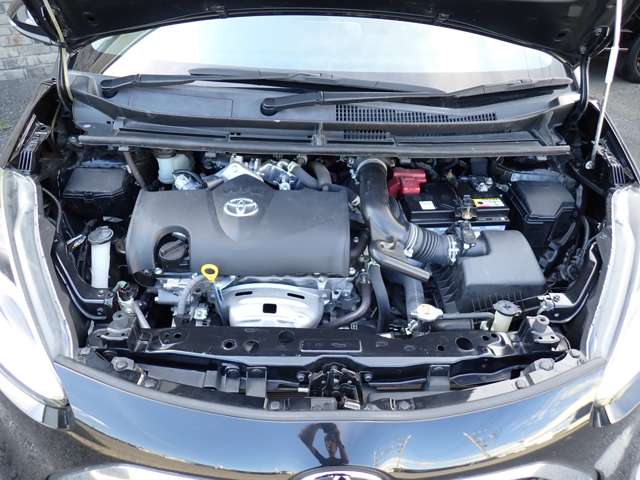 Toyota Sienta 10