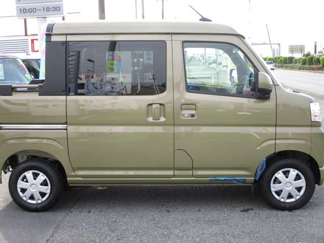 Daihatsu Hijet Deck Van 4