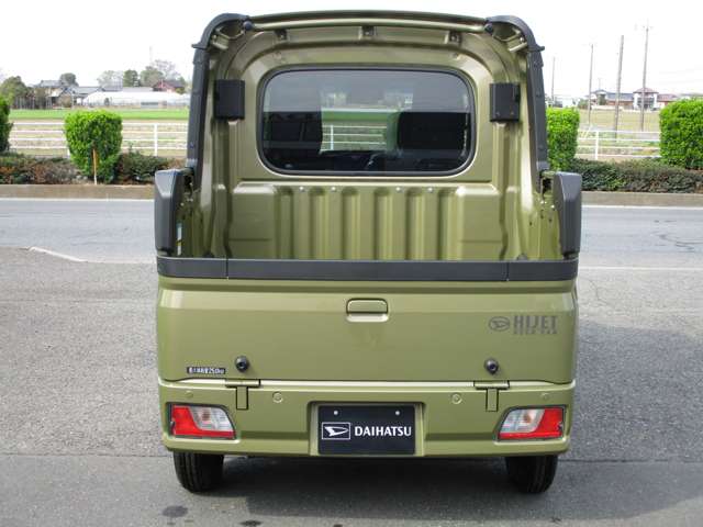 Daihatsu Hijet Deck Van 8