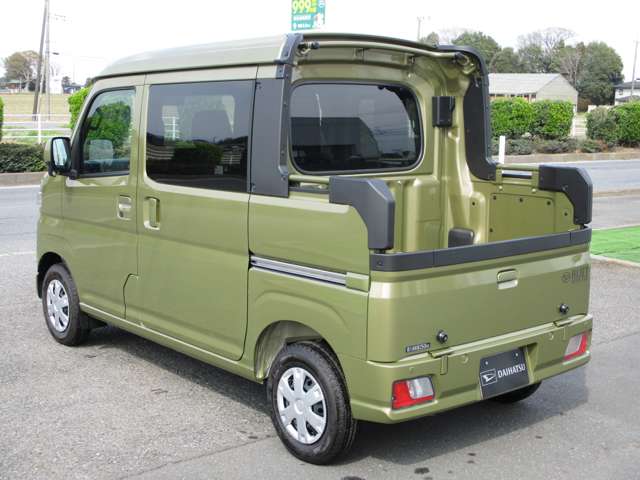 Daihatsu Hijet Deck Van 9