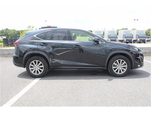 Lexus NX 10