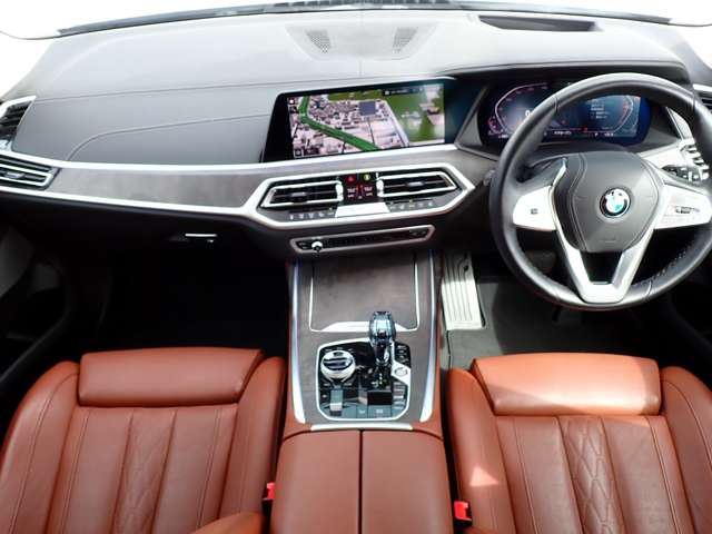 BMW X7 6