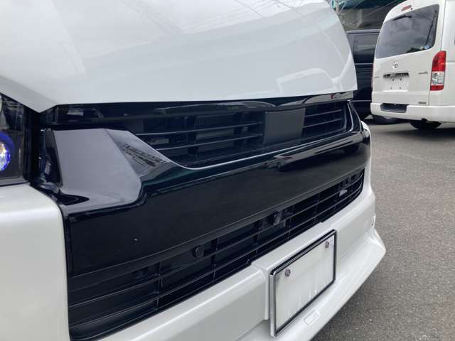 Toyota Hiace 6