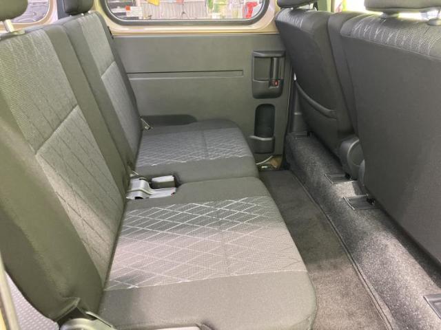 Daihatsu Atrai 7