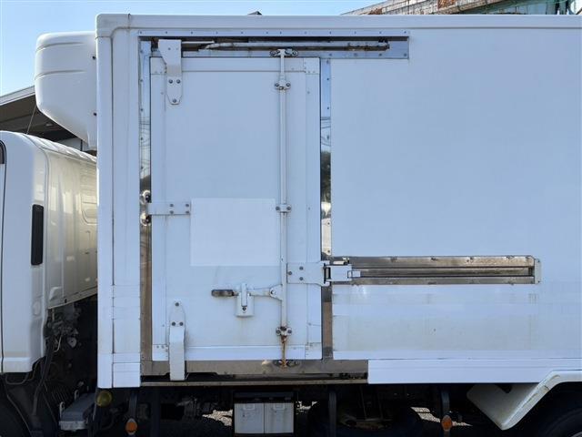 Isuzu Elf 11