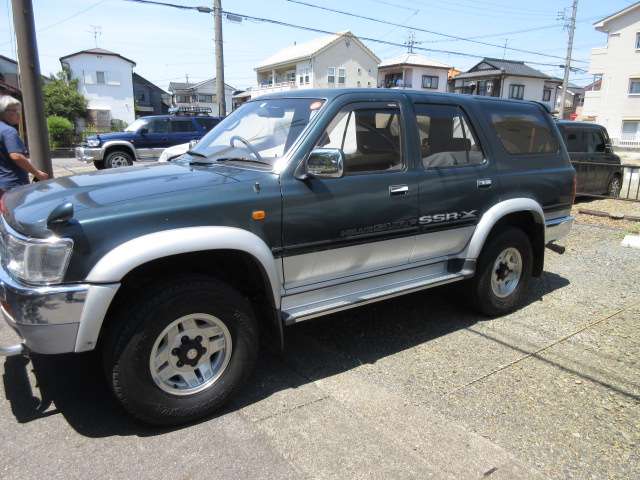 Toyota Hilux Surf 4