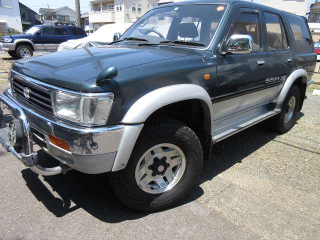 Toyota Hilux Surf 7