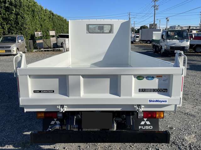 Mitsubishi Fuso Canter 2
