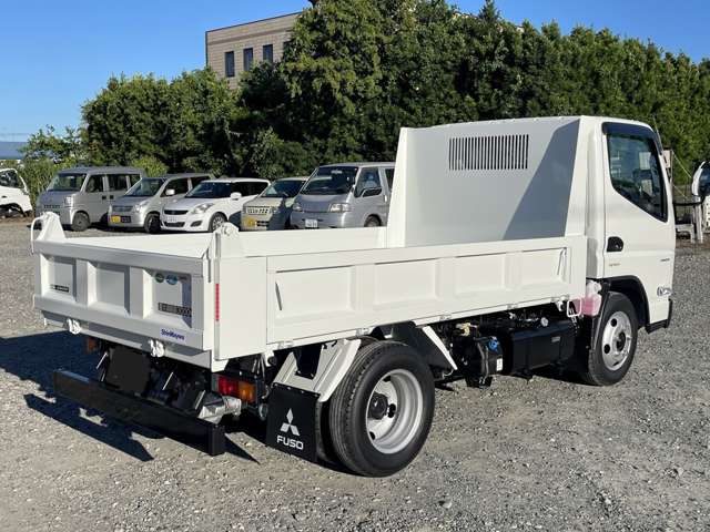 Mitsubishi Fuso Canter 9