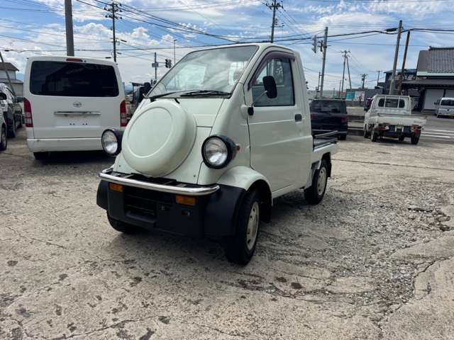 Daihatsu Midget II 2