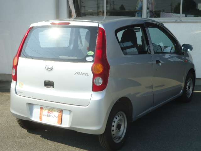 Daihatsu Mira 2