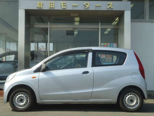 Daihatsu Mira 6