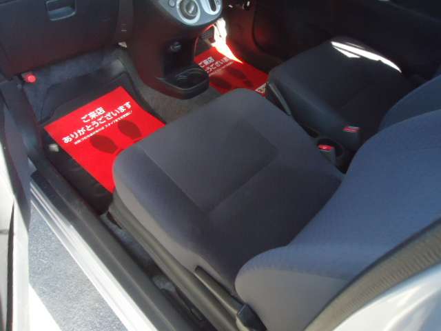 Daihatsu Mira 9