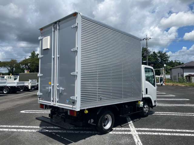 Isuzu Elf 5