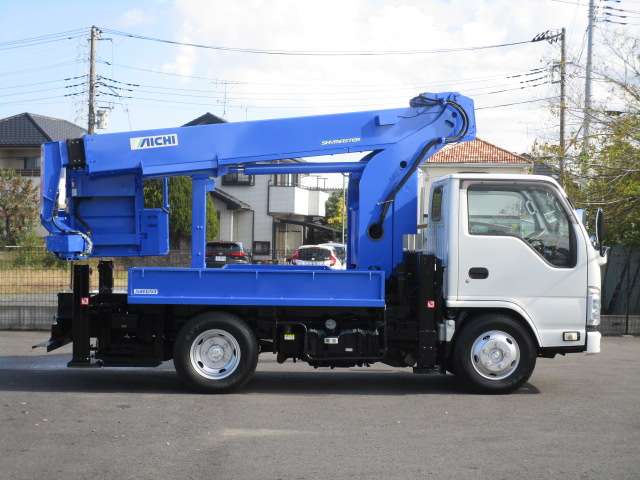 Isuzu Elf 5