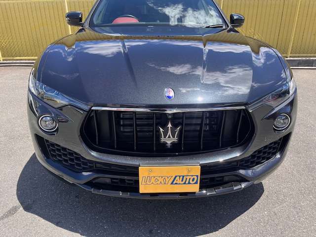 Maserati Levante 12