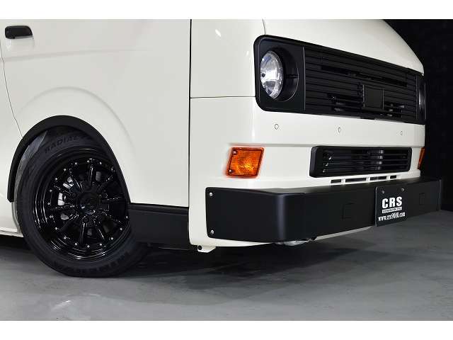 Toyota Hiace Van 12